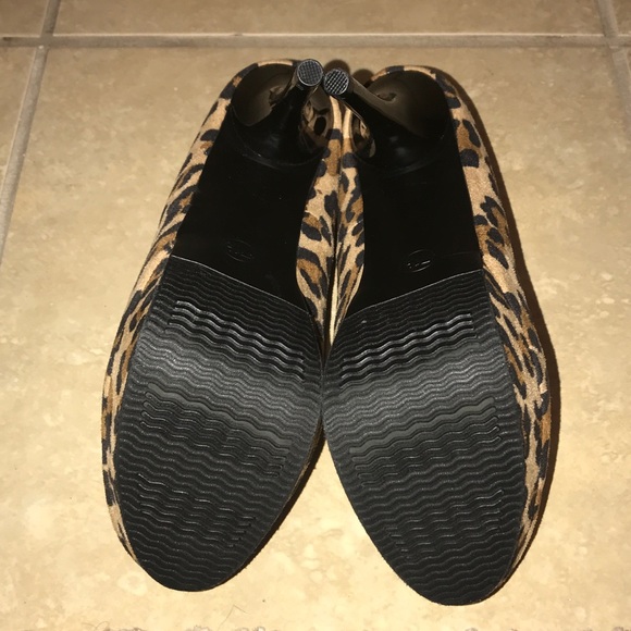 Leopard Pumps Size 7.5 - Picture 4 of 4